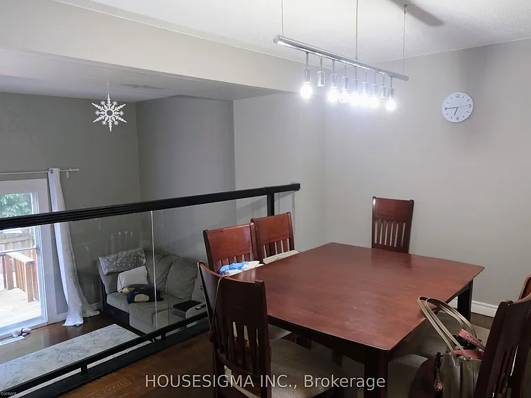 159 Sandringham Cres #88 — Photo 3