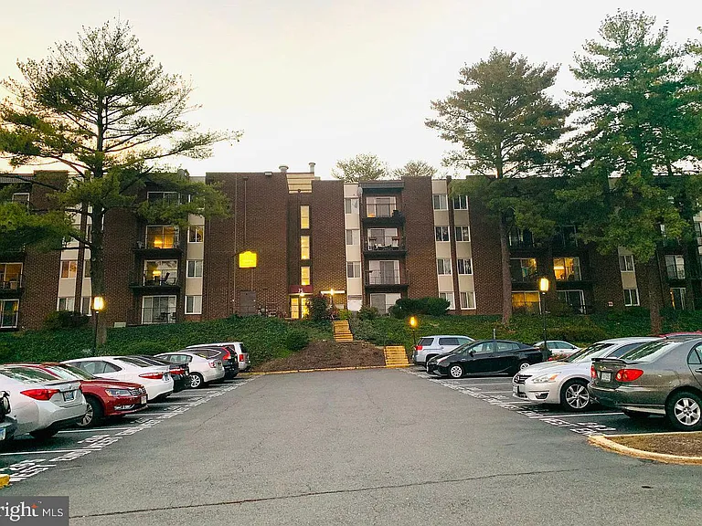 75 S Reynolds St #212 — Photo 8