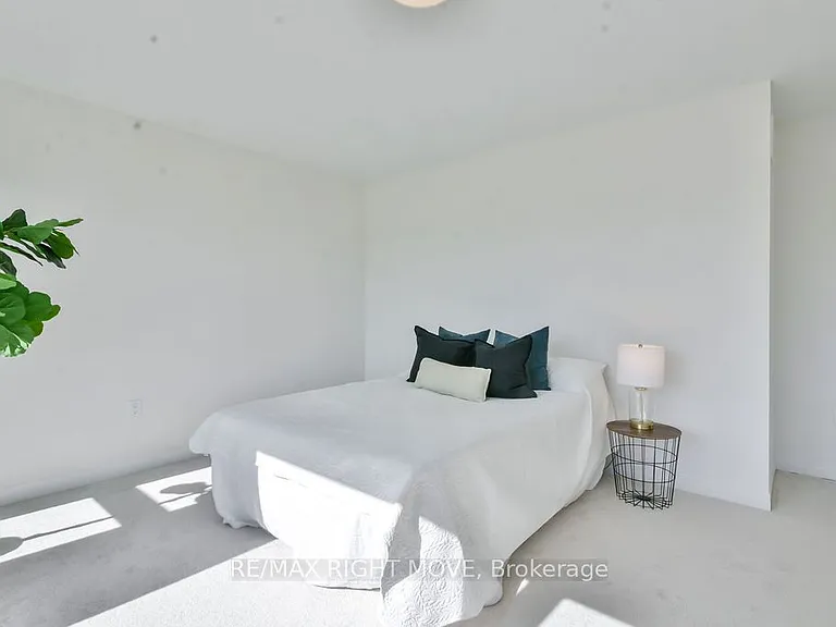 3721 Quayside Dr — Photo 24