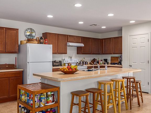 5th image of 4029 W Federal Way