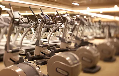 Rented by R New York