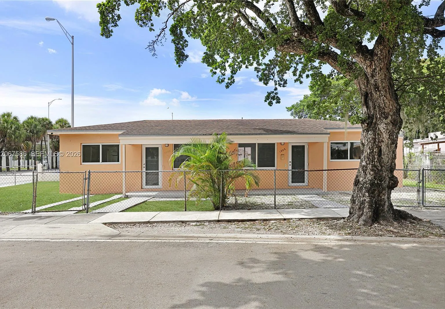 West End Park Amd Pl — Photo 1