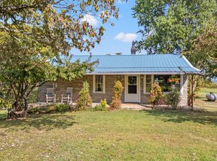 1996 White Conkwright Rd, Winchester, KY 40391