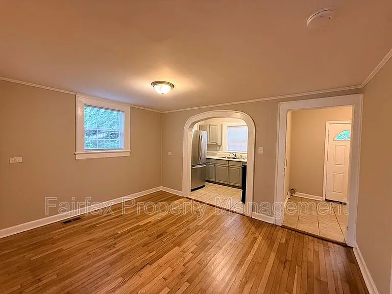 912 Massey Ave — Photo 14