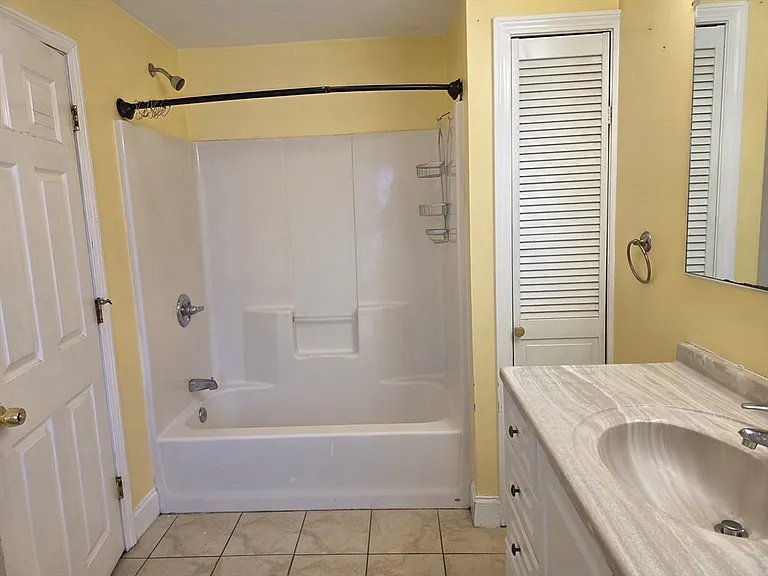 25 Slater St #1 — Photo 9