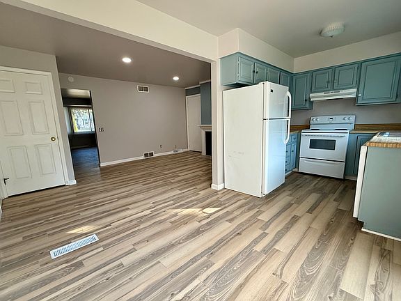5th image of 4 Dunraven Ct