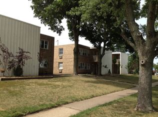 233 Uteg St APT 6, Crystal Lake, IL 60014