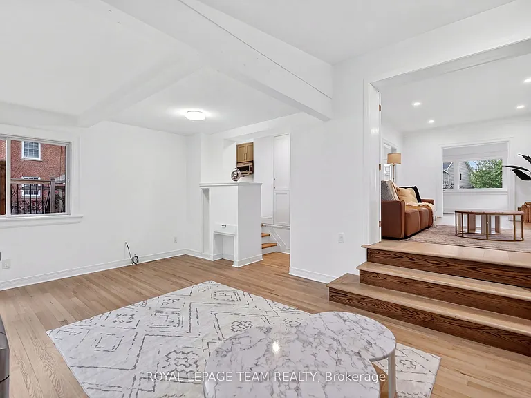 131 Acacia Ave — Photo 10