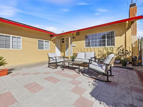 4th image of 3242 Blue Mountain Dr