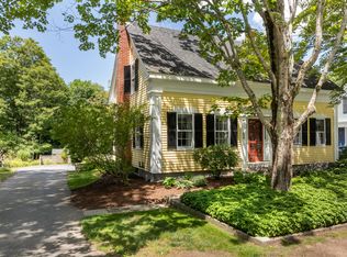 72 Glidden St, Newcastle, ME 04553