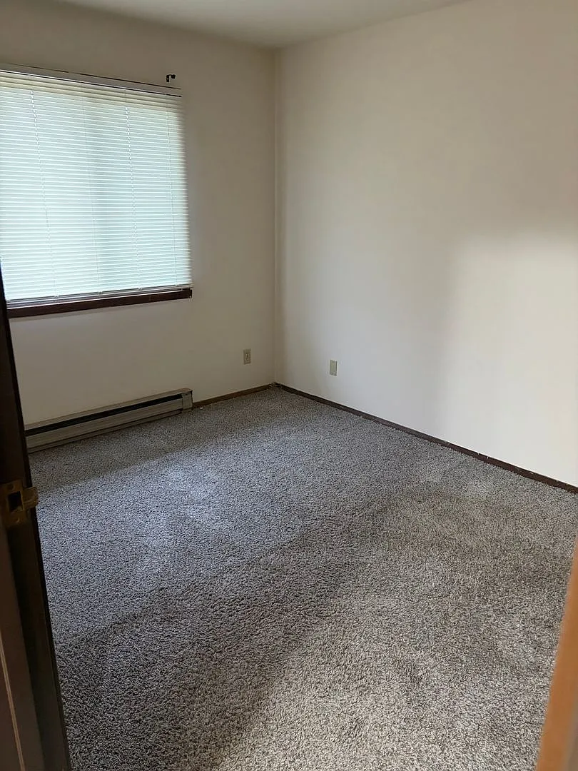 Evergreen Apartments of Hartford, LLC — Photo 1