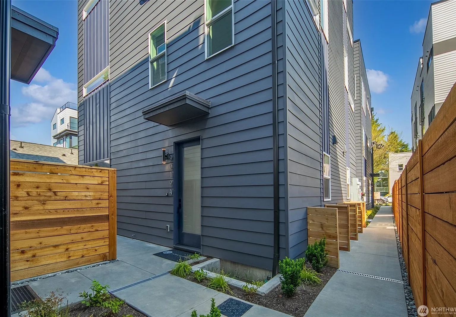 2 bed, 1366 sqft, $3,600 — Photo 1