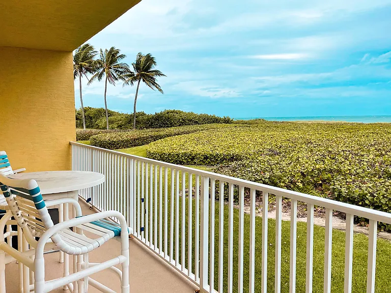 1550 S Ocean Dr #19 — Photo 1