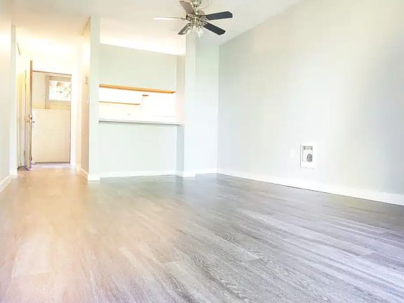 5th image of 11315 26th Ave S #5101