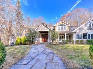 43 Horizon Dr, Mendham, NJ 07945