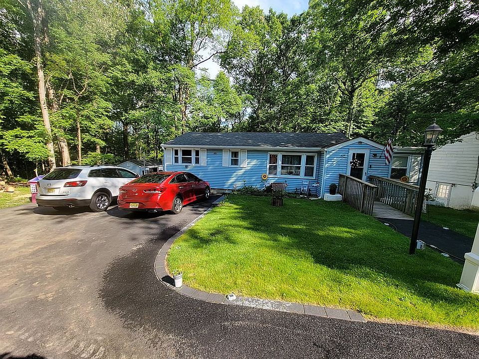 1st image of 65 Upper Lake Dr