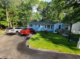 65 Upper Lake Dr, Wantage, NJ 07461