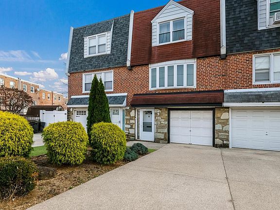 2nd image of 3637 E Crown Ave
