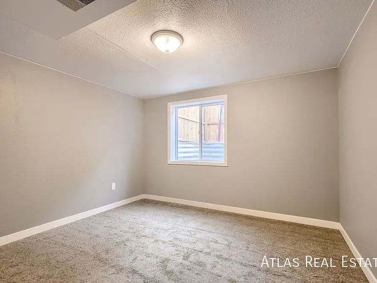 331 N Columbine St #D — Photo 6