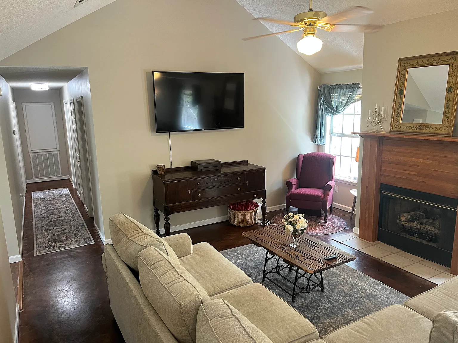 3 bed, 1552 sqft, $2,500 — Photo 3