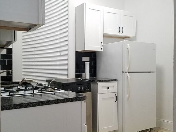 3rd image of 3007 30th Ave APT 6