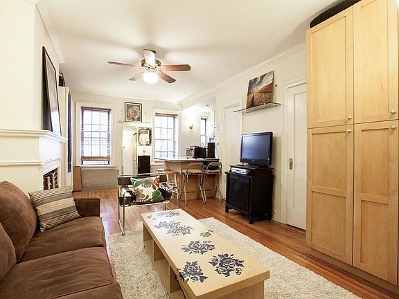 4th image of 22 Grove St APT 3A