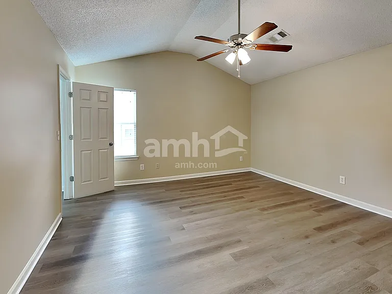 4075 Angels Dr — Photo 9