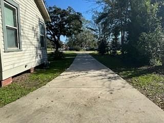 3rd image of 1147 N General Pershing St