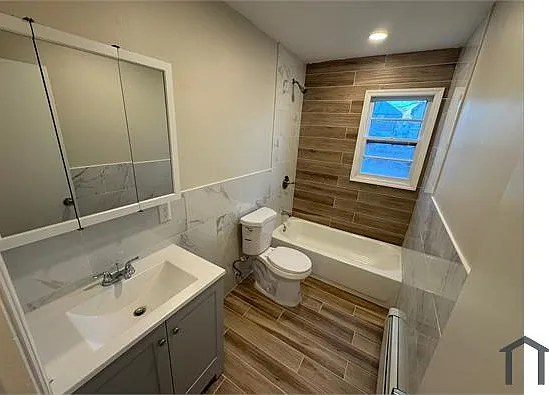 126 Elmwood Ave #5 — Photo 3