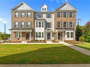 24 Freeman Dr, Hampton, VA 23666