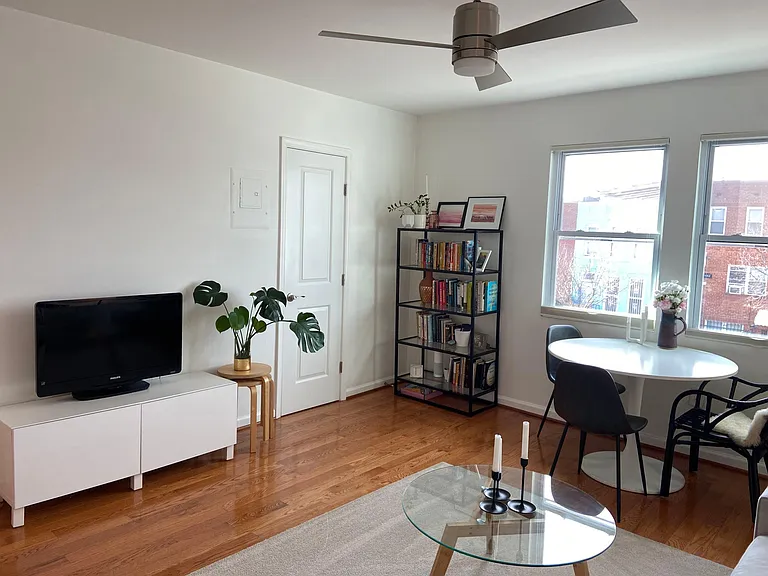 1643 Montello Ave NE — Photo 6