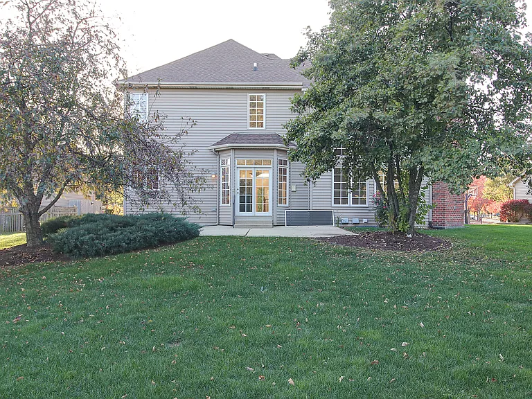 26025 Whispering Woods Cir — Photo 2