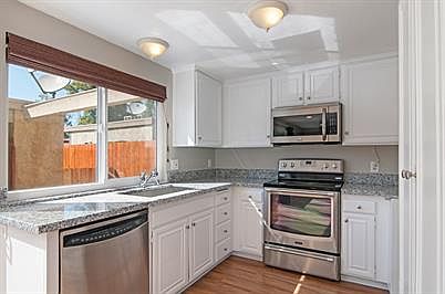 5th image of 10630 Escobar Dr