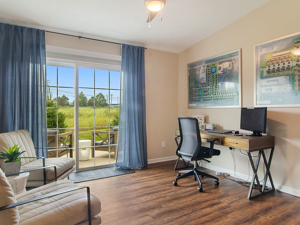 Flexible Den Space for an Office, Hobby Room and More