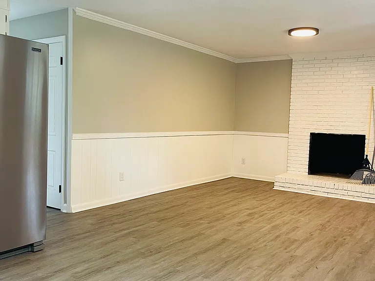 3500 Hartford St — Photo 10