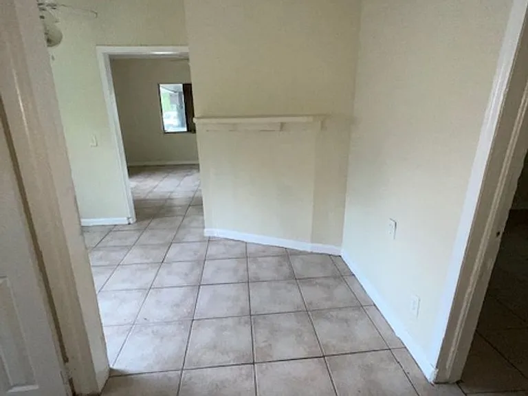 1703 McCarthy Ave — Photo 4