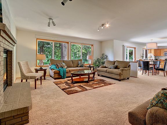 4th image of 4707 S 173rd St