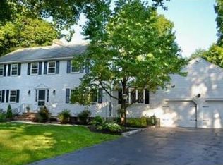 109 Sherburn Cir, Weston, MA 02493