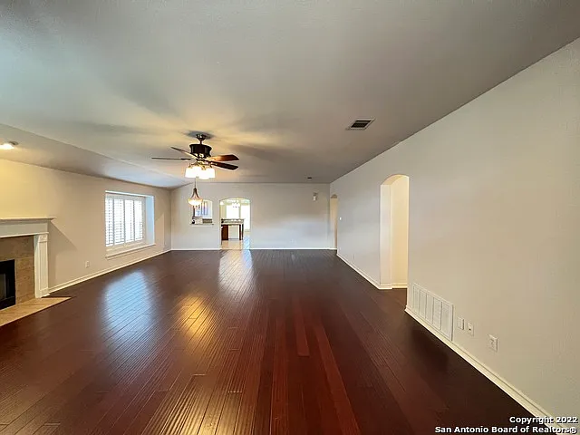 1303 Bluff Frst — Photo 6