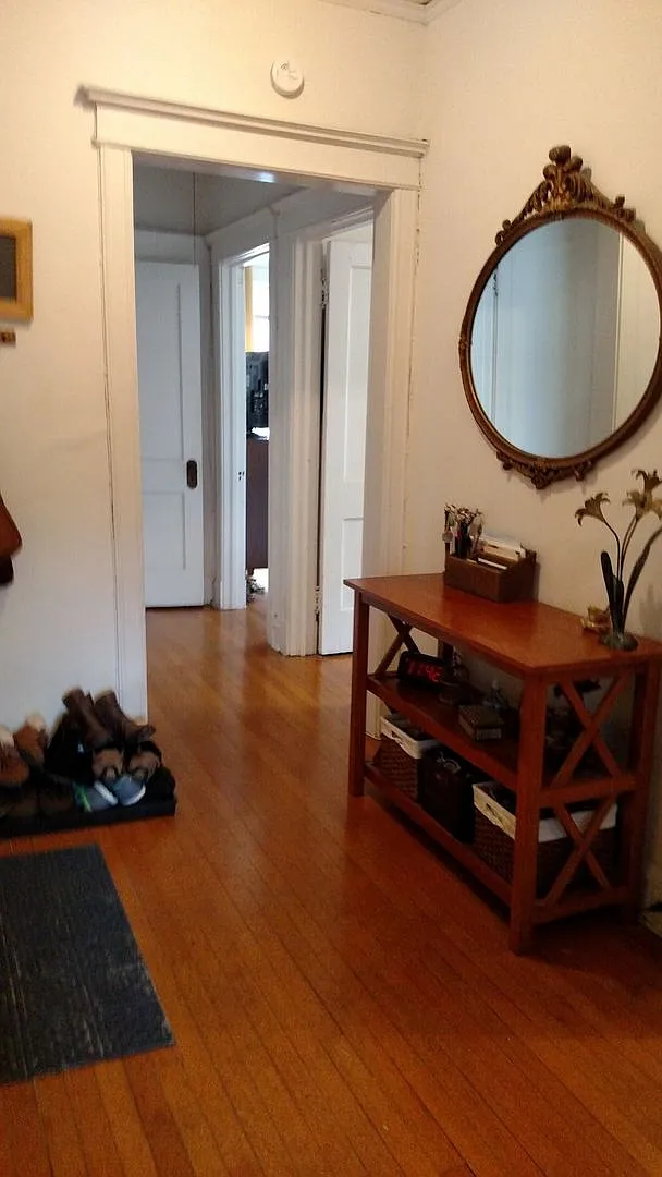 Stowell Court — Photo 2