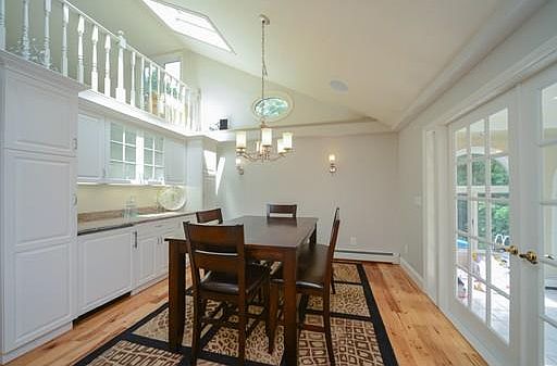 5th image of 5 Twin Pine Ln