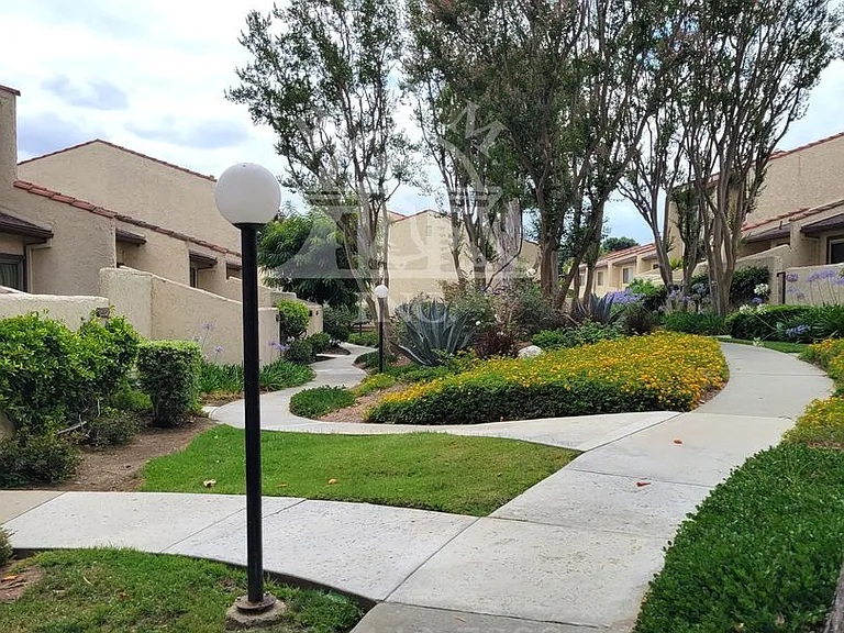 8348 Rush St — Photo 22