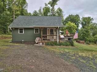 80 Maple Ln, Lake Ariel, PA 18436