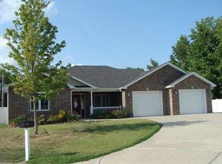 103 W Alvin Ct, Appleton City, MO 64724