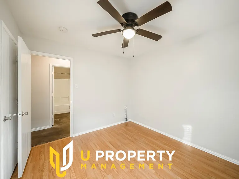 2211 Lilac Cir — Photo 12