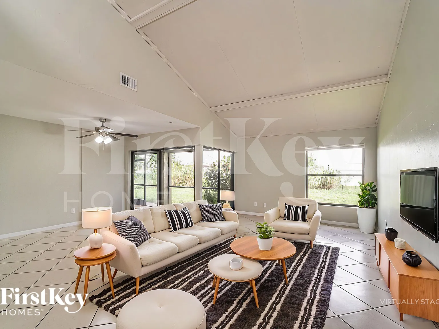 3 bed, 2.0 bath, 1628 sqft, $1,710 — Photo 4