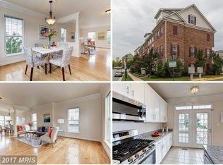 910 Crestfield Dr, Rockville, MD 20850