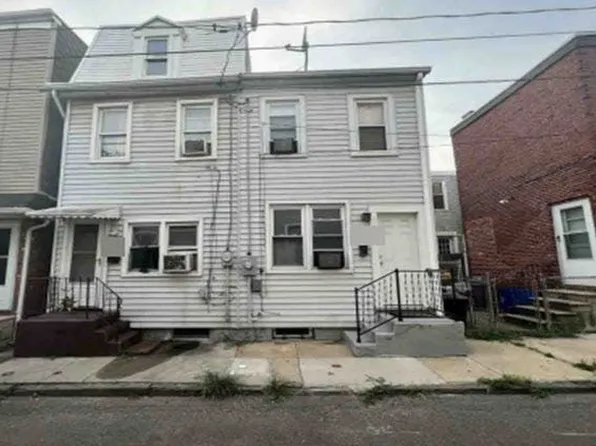 213 Willow St, Gloucester City, NJ 08030