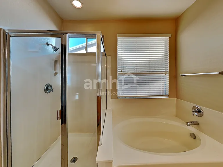 7227 W Darrow St — Photo 14