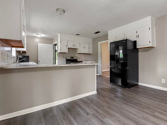 5th image of 4068 English Rd